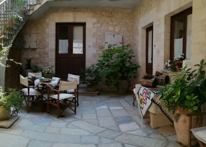 Residence Erice Pietre Antiche